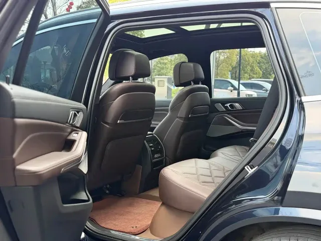 BMW X5 — Фото автомобиля 10