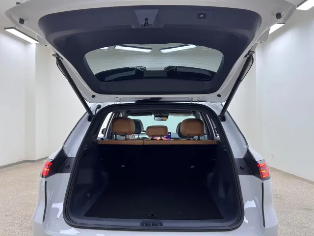 Geely Galaxy Starship 7 EM-i — Фото автомобиля 18
