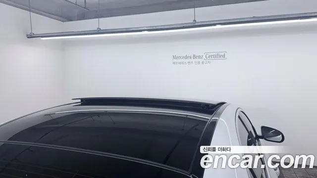 Mercedes-Benz E-Class — Фото автомобиля 12