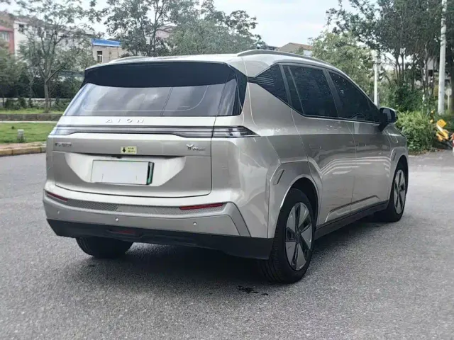 GAC Aion Y — Фото автомобиля 9