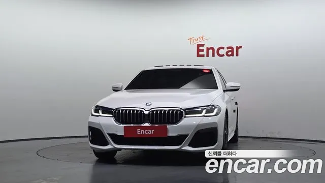 BMW 5 Series G30 — Фото автомобиля 3