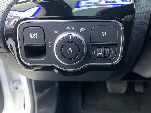 Mercedes-Benz A-Class — Фото автомобиля 6