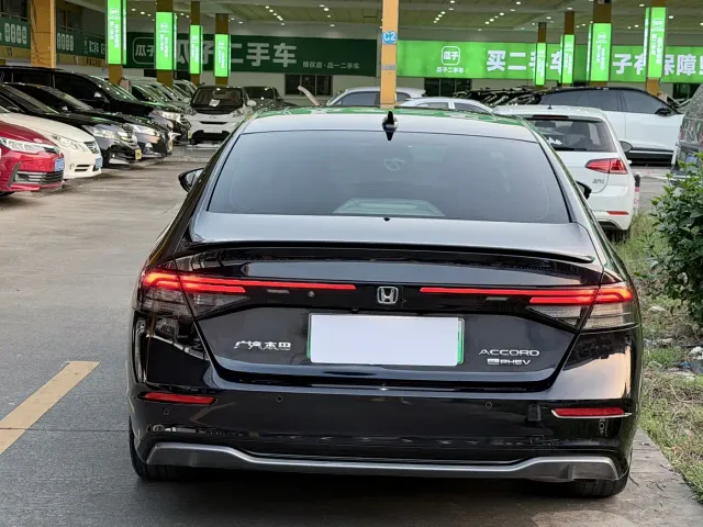 Honda Accord — Фото автомобиля 13