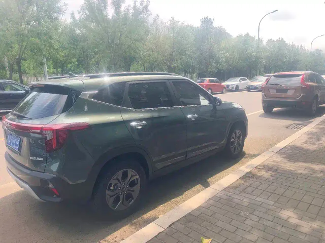 Kia Seltos — Фото автомобиля 3