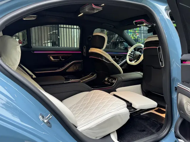 Mercedes-Benz S-Class — Фото автомобиля 12