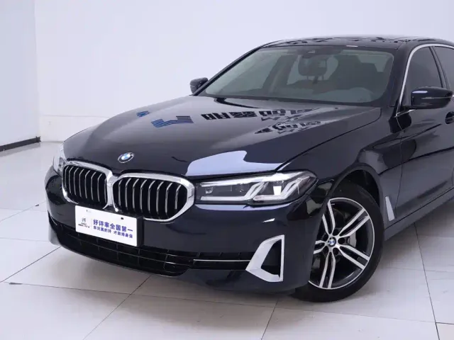 BMW 5 Series — Фото автомобиля 3
