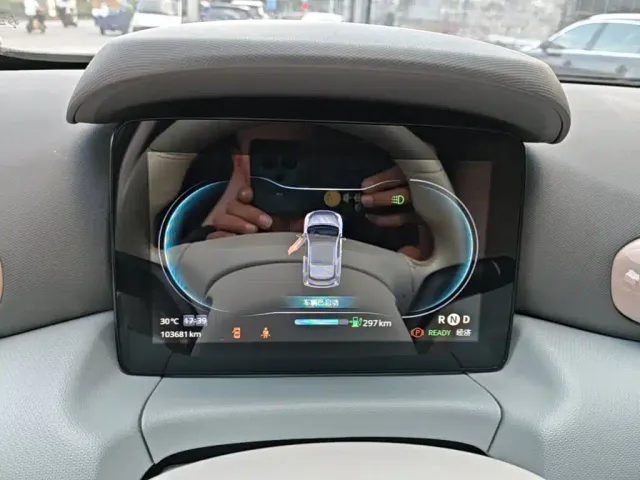 Leapmotor T03 — Фото автомобиля 11