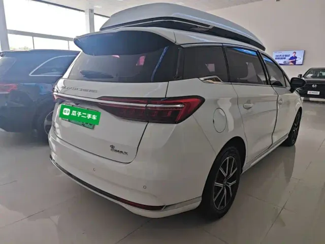 BYD Song MAX — Фото автомобиля 6