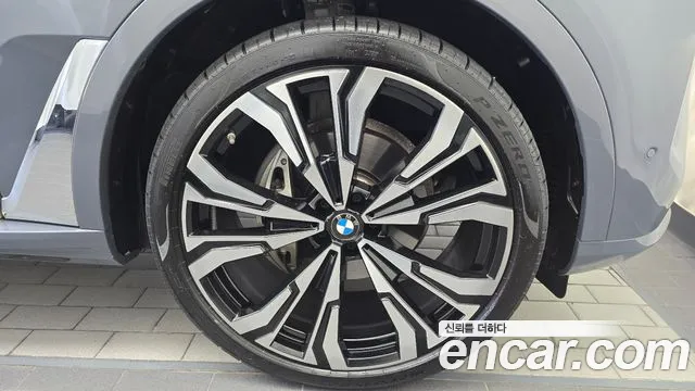 BMW X7 — Фото автомобиля 6