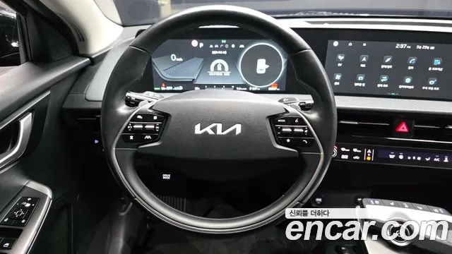 Kia EV6 — Фото автомобиля 12