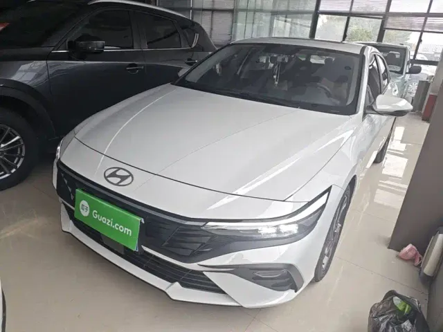 Фотография автомобиля — Hyundai Elantra