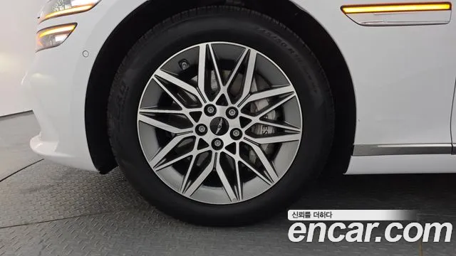Genesis G80 Бензин 2.5 турбо AWD — Фото автомобиля 4