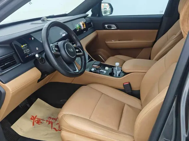Li Auto ONE — Фото автомобиля 4