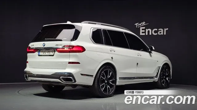 Фотография автомобиля — BMW X7 G07