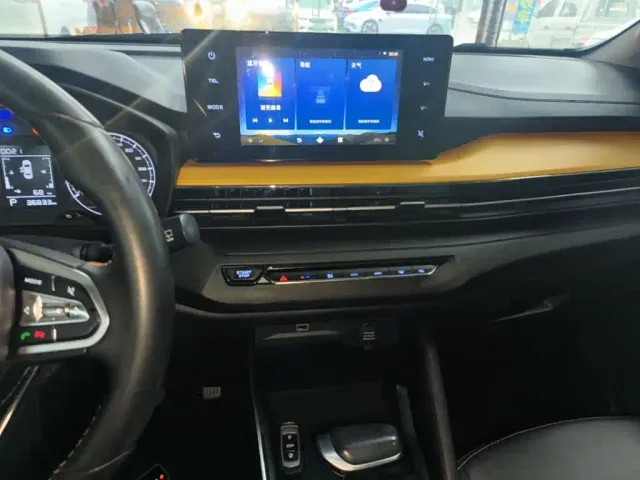 Livan X3 PRO — Фото автомобиля 12