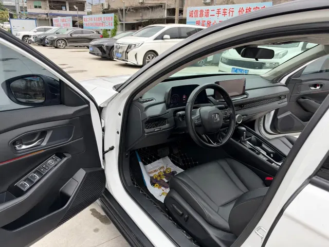 Honda Accord — Фото автомобиля 7