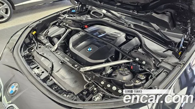 BMW 7-Series 7 серия (G70) 740i xDrive M Sport — Фото автомобиля 6