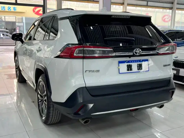 Toyota Wildlander — Фото автомобиля 9