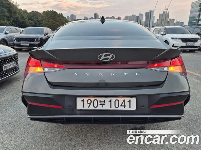 Hyundai Avante CN7 — Фото автомобиля 5