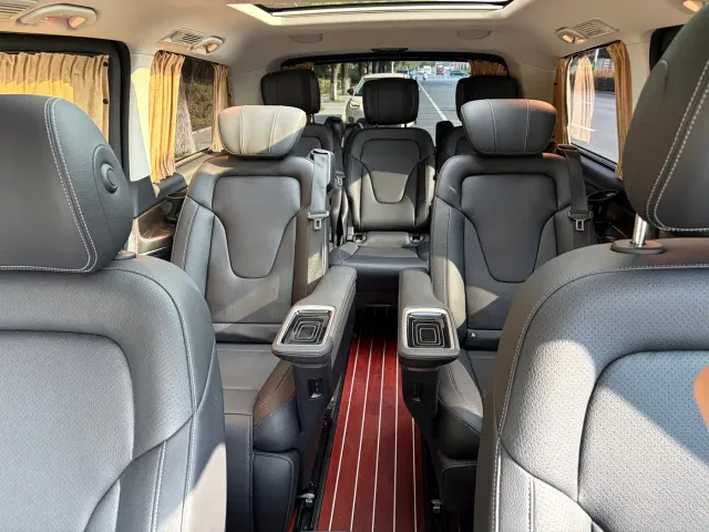 Mercedes-Benz V-Class — Фото автомобиля 15