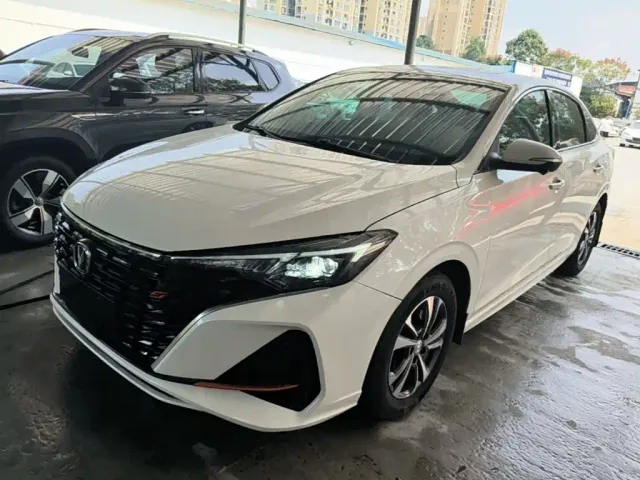 Фотография автомобиля — Changan Eado