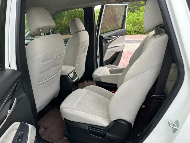 Maxus Dajia 5 — Фото автомобиля 5