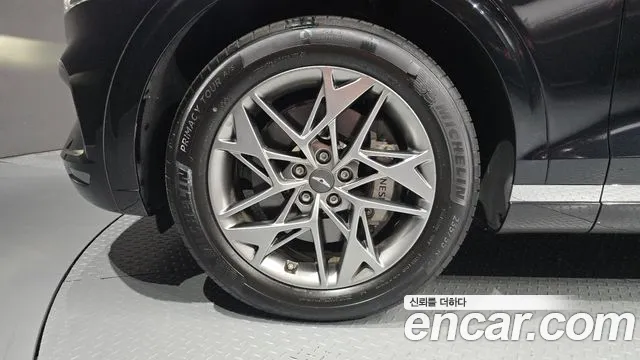 Genesis GV70 — Фото автомобиля 4