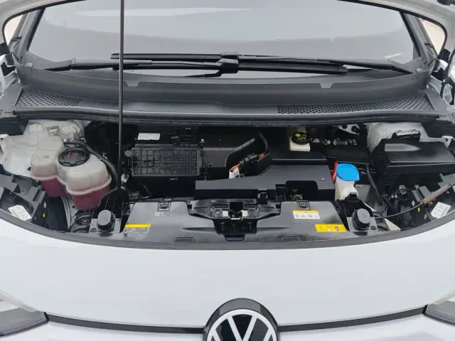 Volkswagen ID.3 — Фото автомобиля 10