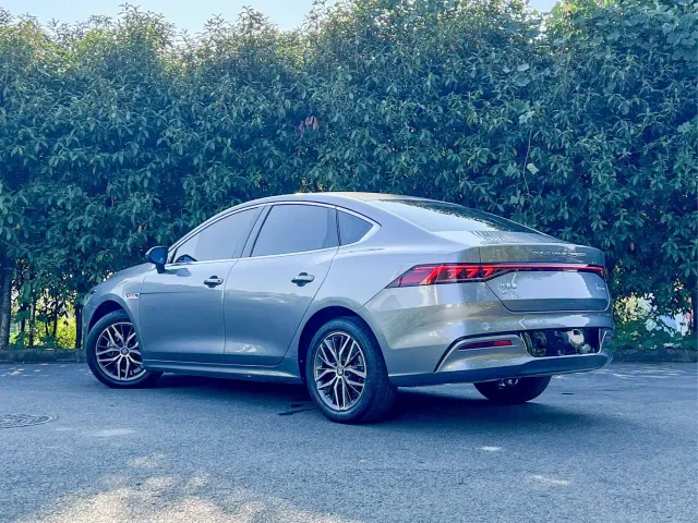 BYD Qin PLUS — Фото автомобиля 5