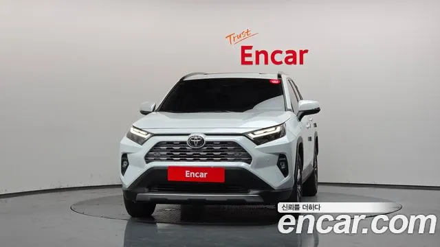 Toyota RAV4 — Фото автомобиля 3