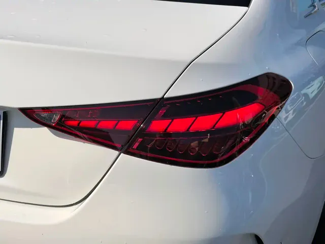 Mercedes-Benz C-Class — Фото автомобиля 10