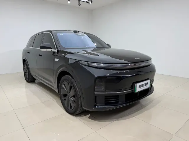 Li Auto L7 — Фото автомобиля 3