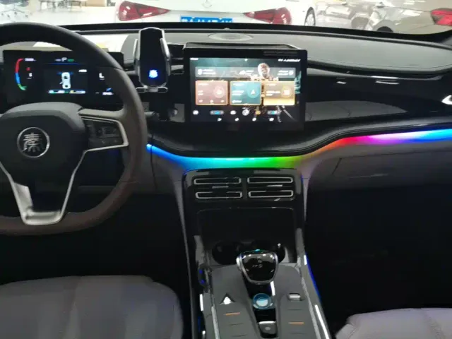 BYD Qin PLUS — Фото автомобиля 8