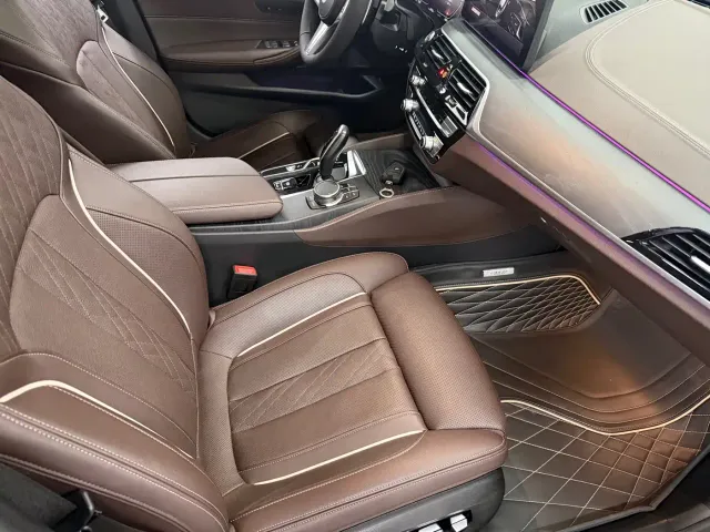BMW BMW 5 Series 2023 530Li Premium M Sport Package — Фото автомобиля 9