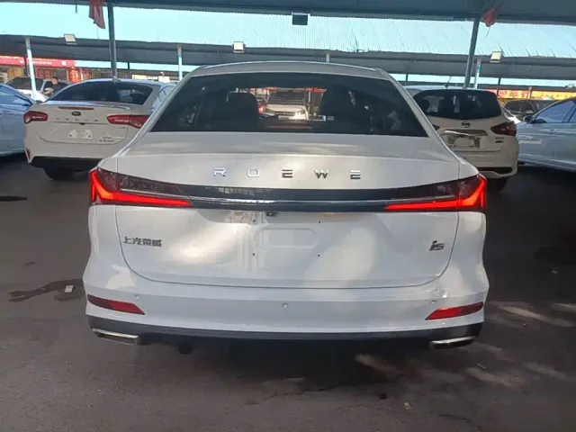Roewe i5 — Фото автомобиля 5