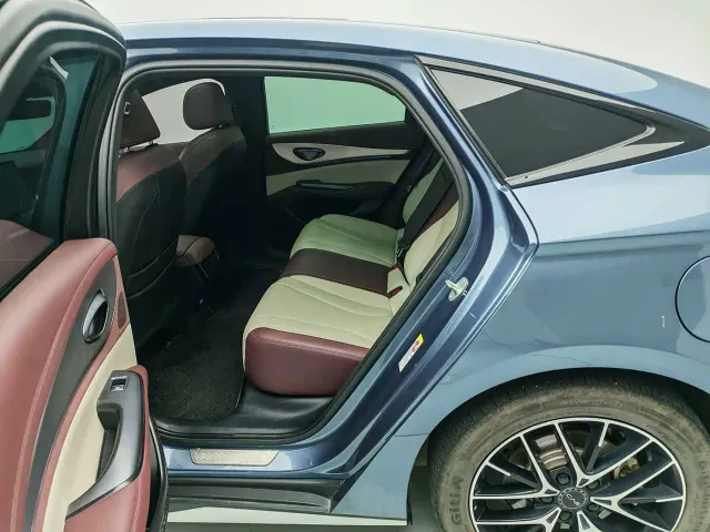 BYD Seal 07 DM-i — Фото автомобиля 19