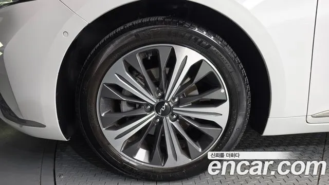 Kia K8 Signature — Фото автомобиля 5