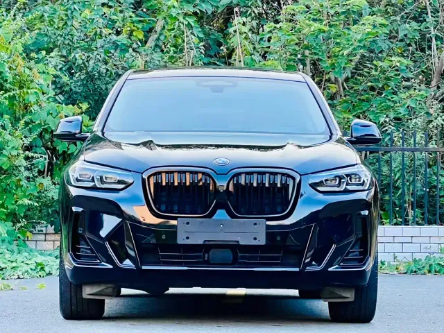 BMW iX3 — Фото автомобиля 4