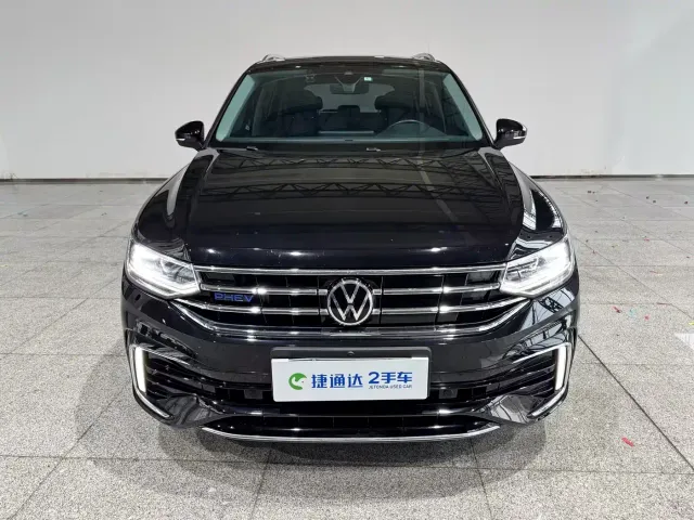 Volkswagen Tiguan L PHEV — Фото автомобиля 27