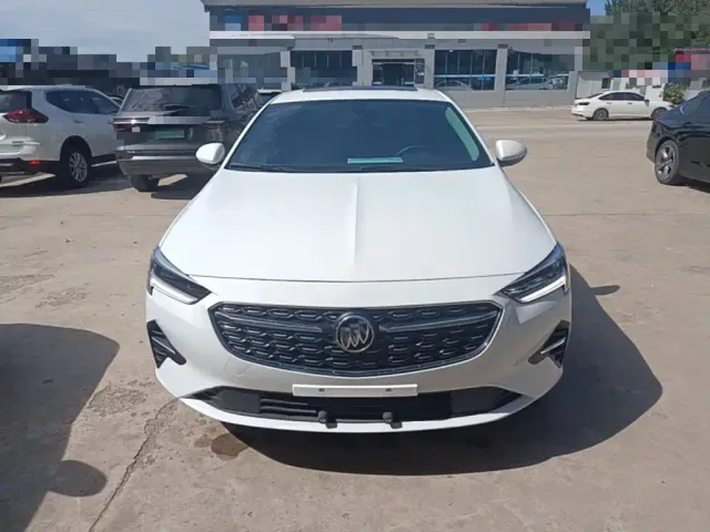 Buick Regal — Фото автомобиля 2