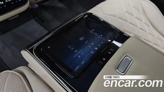Mercedes-Benz S-Class — Фото автомобиля 24