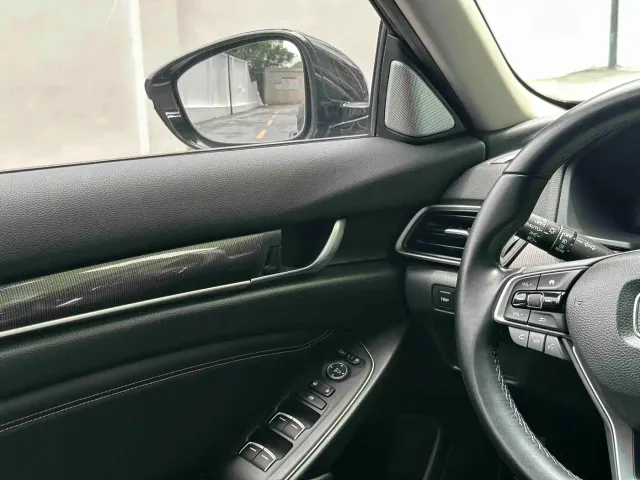Honda Accord — Фото автомобиля 22