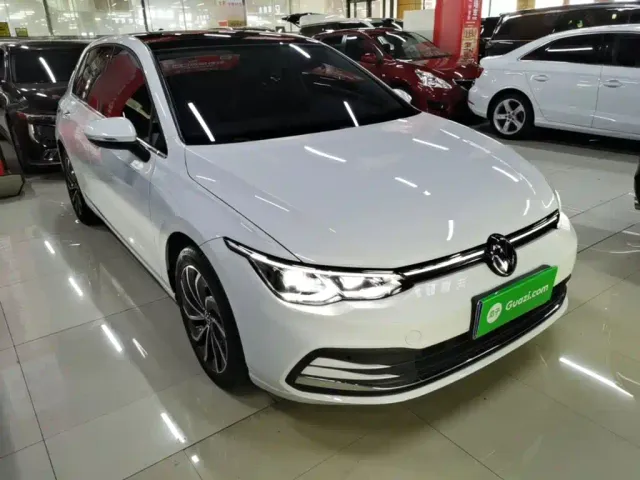 Volkswagen Golf — Фото автомобиля 3