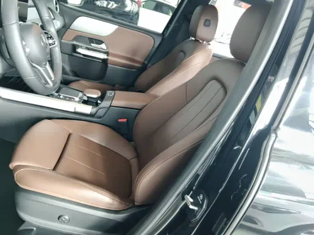 Mercedes-Benz GLB-Class — Фото автомобиля 14