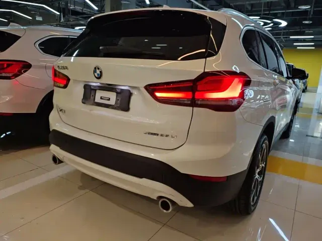 BMW X1 — Фото автомобиля 6