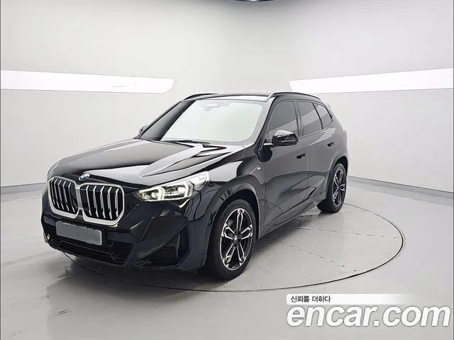Фотография автомобиля — BMW X1 U11