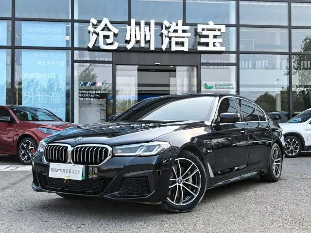 Фотография автомобиля — BMW 5 Series