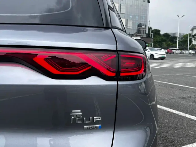 BYD Yuan UP — Фото автомобиля 21
