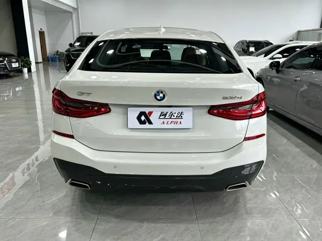 BMW 6 Series Gran Turismo — Фото автомобиля 5