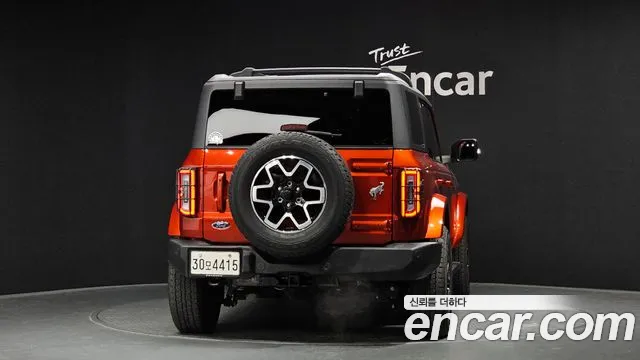 Ford Bronco — Фото автомобиля 4